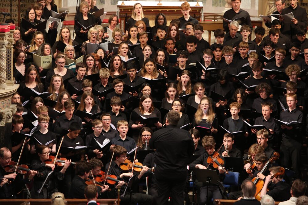 Bishops' & Friends - Vivaldi Gloria